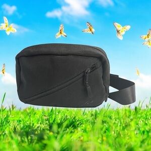 Rothco Crossbody Day Bag Belt Bag or Fanny Pack 2L EDC
Ultimate Mini Travel Bag